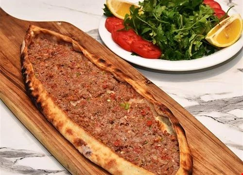 Kıymalı Pide